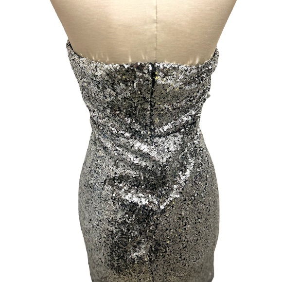 Lulu’s Silver Sequin Dress M. EUC - Picture 4 of 6